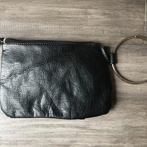 Faux leather clutch - Picture 3 of 3